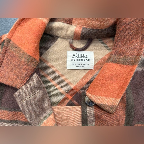 SOLD - Picture 3 of 6